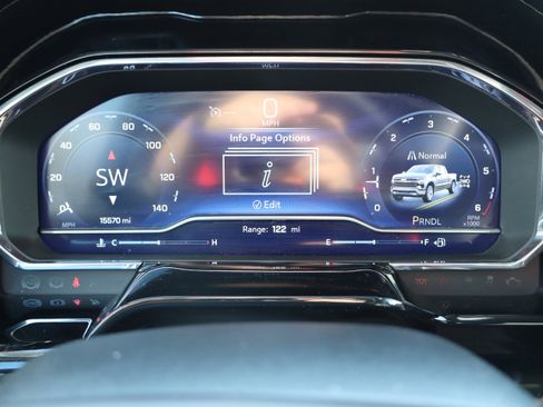 Used 2024 Chevrolet Silverado 1500 LT image 26