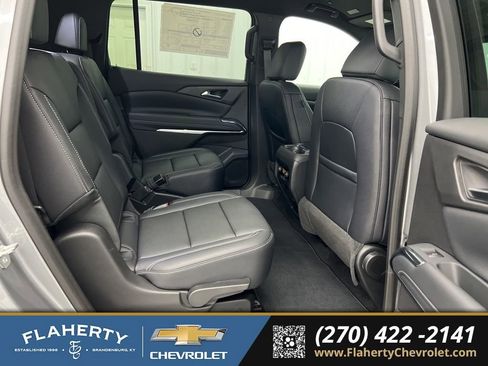 New 2026 Chevrolet Traverse LT w/ Driver Confidence Package AWD/4WD image 13
