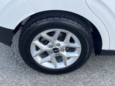 Used 2022 Kia Soul S image 17