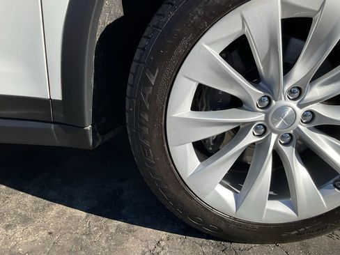 Used 2016 Tesla Model X 90D image 82