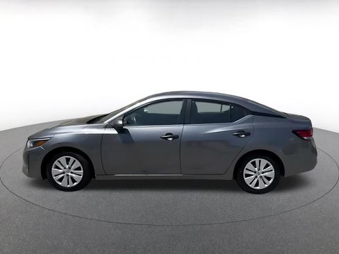 Used 2025 Nissan Sentra S FWD image 9