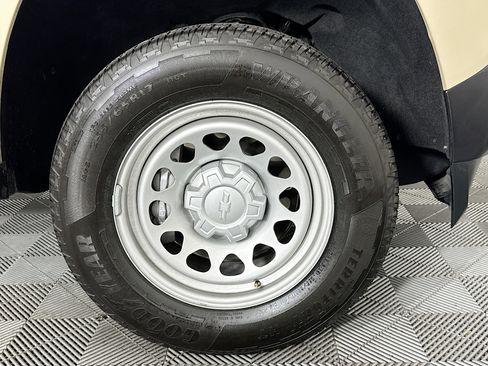 Used 2024 Chevrolet Colorado W/T image 31