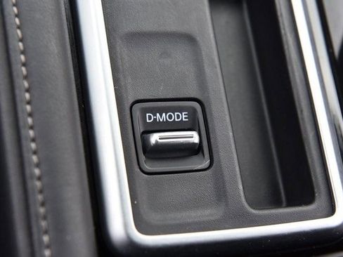 Certified 2025 Nissan Pathfinder SV w/ SV Premium Package image 18