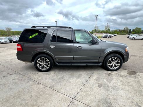 Used 2015 Ford Expedition XLT w/ Equipment Group 201A image 4