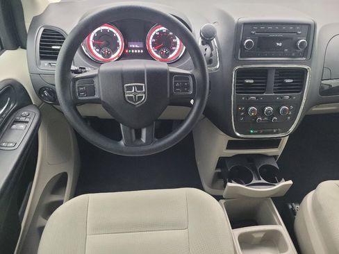 Used 2016 Dodge Grand Caravan SE w/ Quick Order Package 29E SE FWD image 22