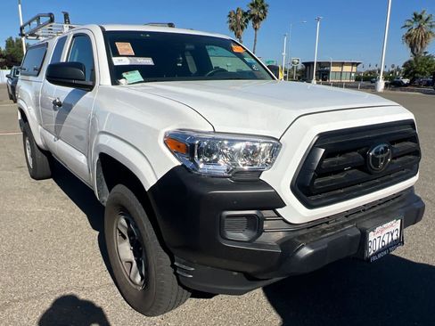 Used 2023 Toyota Tacoma SR RWD image 3