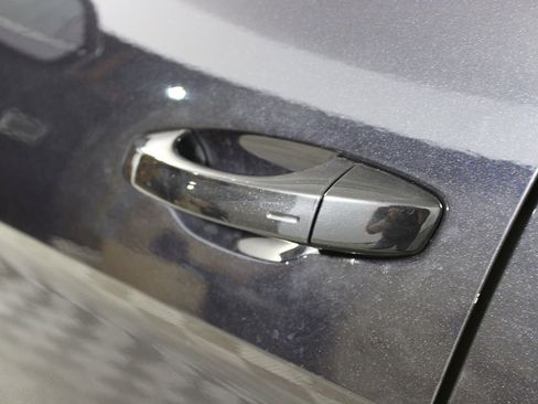 Used 2023 Volkswagen Atlas SE w/ Panoramic Sunroof Package image 43