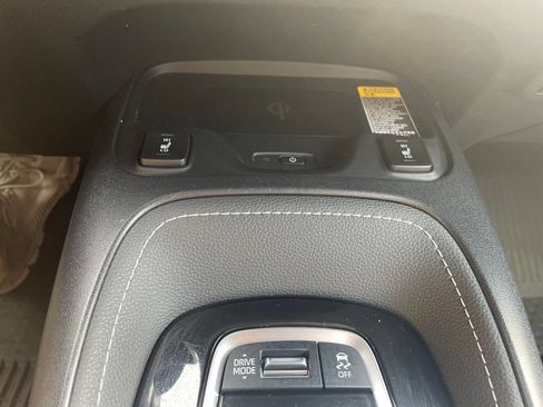Used 2023 Toyota Corolla XSE FWD image 22
