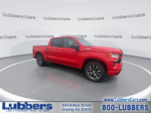 Used 2023 Chevrolet Silverado 1500 RST w/ Z71 Off-Road Package AWD/4WD image 2