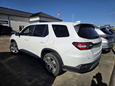 Used 2023 Honda Pilot EX-L image 5