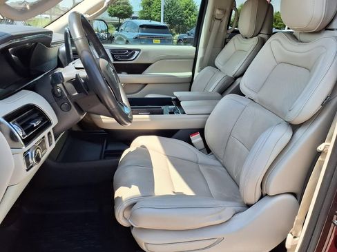 Used 2018 Lincoln Navigator Reserve w/ Technology Package AWD/4WD image 23