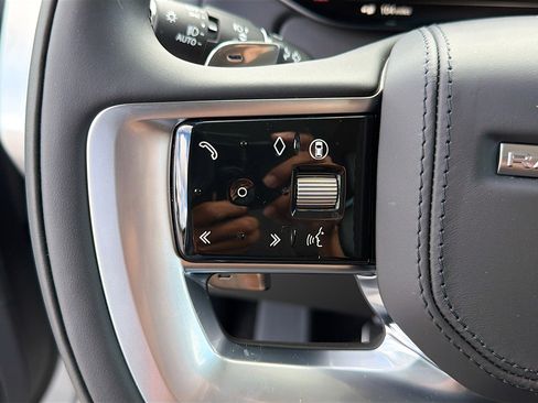 New 2025 Land Rover Range Rover SE image 41