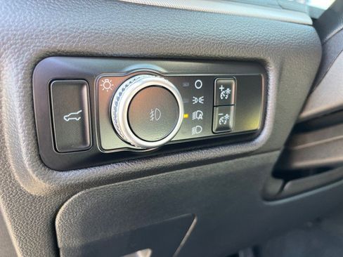 Used 2023 Ford Explorer XLT w/ Equipment Group 202A image 15