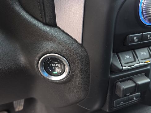 Used 2019 GMC Sierra 1500 SLT w/ SLT Premium Plus Package image 29