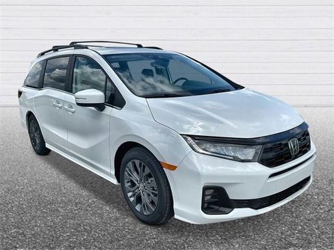 New 2026 Honda Odyssey Touring image 7