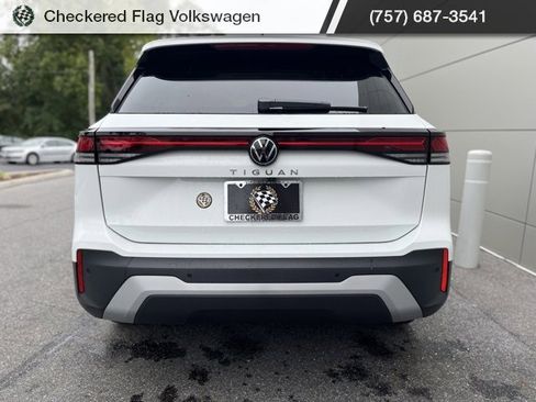 New 2025 Volkswagen Tiguan S image 15