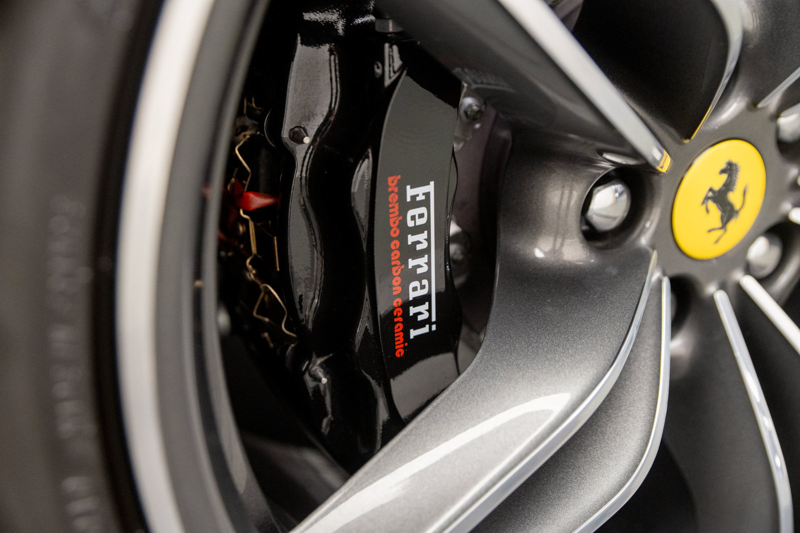 Used 2022 Ferrari Roma RWD image 36
