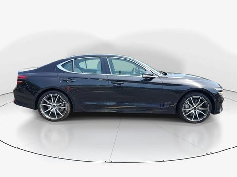 Used 2025 Genesis G70 2.5T image 2