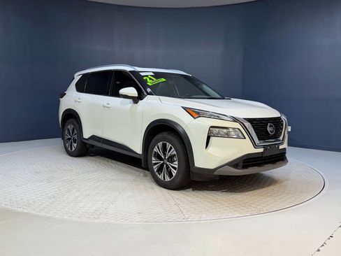 Used 2021 Nissan Rogue SV w/ Premium Package AWD/4WD image 7