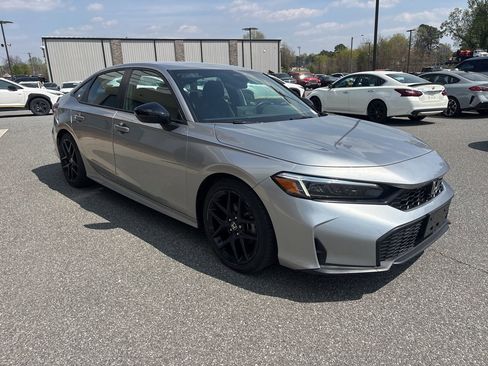 Used 2025 Honda Civic Sport image 9