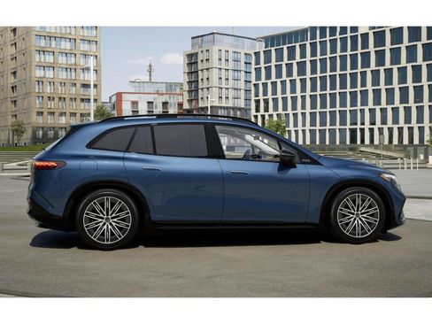 New 2026 Mercedes-Benz EQS 400 4MATIC SUV image 17