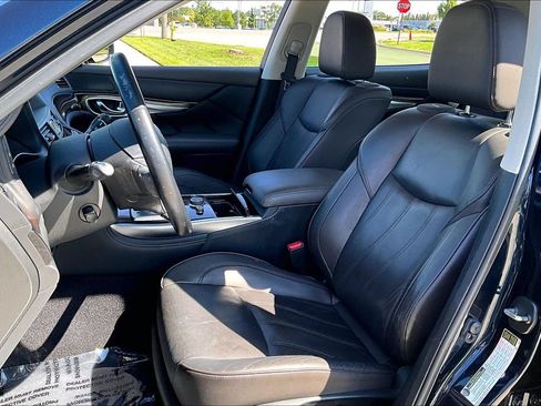 Certified 2018 INFINITI Q70 L 3.7 w/ Sensory Package RWD image 15
