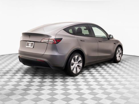 Used 2023 Tesla Model Y Long Range image 5