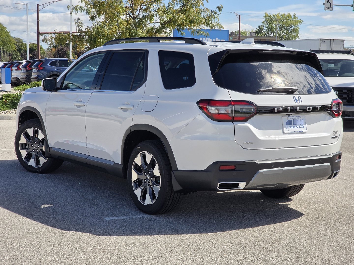 New 2026 Honda Pilot Touring image 16