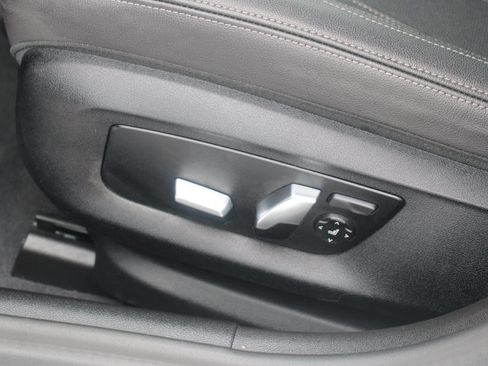 Used 2023 BMW 530i w/ Convenience Package RWD image 12