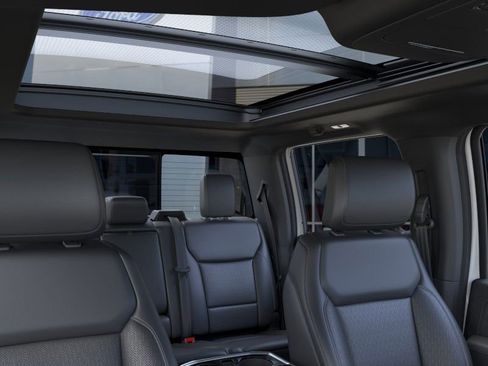 Used 2025 Ford F150 Lariat w/ Equipment Group 501A Mid image 26