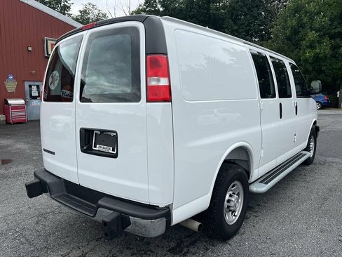 Used 2025 Chevrolet Express 2500 w/ Driver Convenience Package RWD image 3