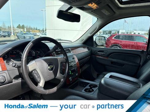 Used 2013 Chevrolet Tahoe LT w/ Luxury Package image 3