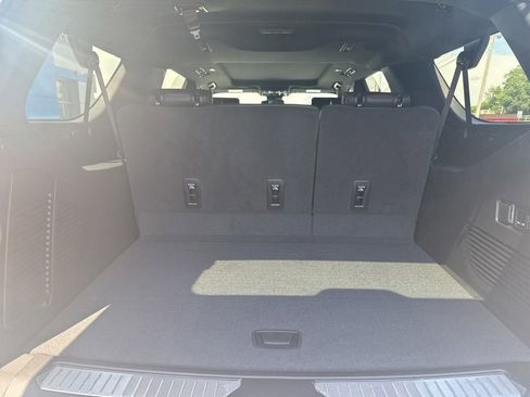 New 2026 Chevrolet Suburban RST AWD/4WD image 9
