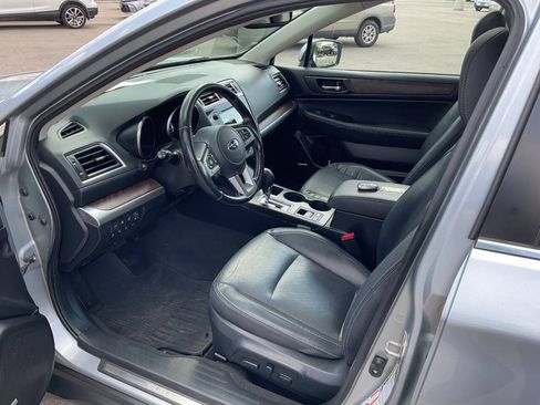Used 2016 Subaru Outback 2.5i Limited AWD/4WD image 14