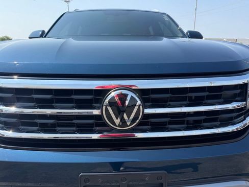 Used 2023 Volkswagen Atlas Cross Sport SE AWD/4WD image 7