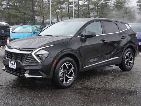 Used 2023 Kia Sportage LX image 7
