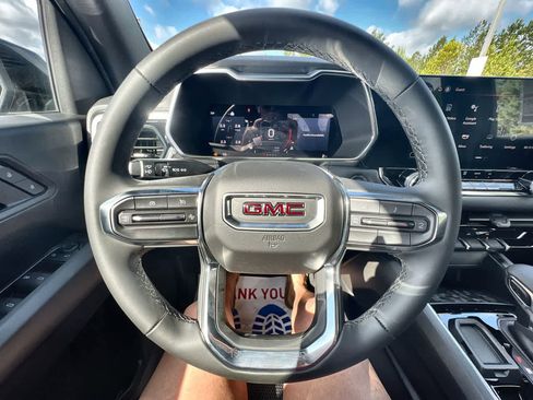 New 2025 GMC Canyon Elevation image 11