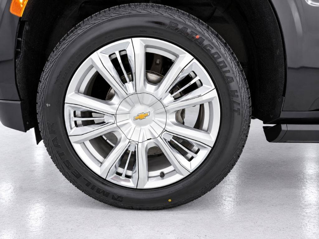 Used 2024 Chevrolet Tahoe High Country AWD/4WD image 35