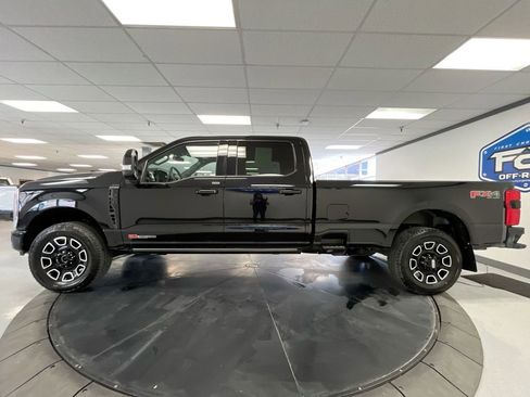 Used 2025 Ford F350 Platinum AWD/4WD image 5