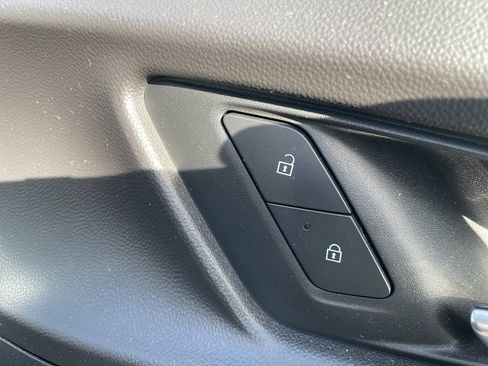 Used 2026 Chevrolet Equinox LT image 43