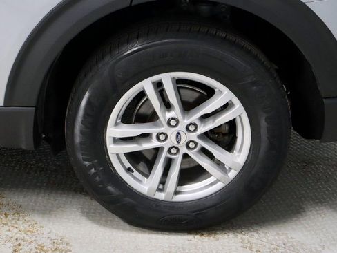 Certified 2022 Ford Explorer XLT w/ Equipment Group 202A image 19