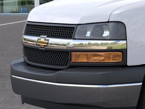 New 2025 Chevrolet Express 2500 w/ Driver Convenience Package image 13