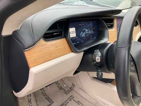 Used 2019 Tesla Model S Standard Range AWD/4WD image 19