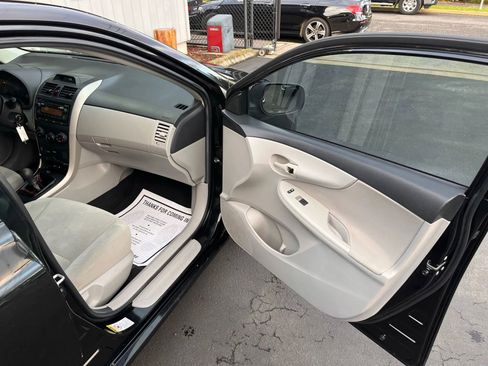 Used 2013 Toyota Corolla L image 26