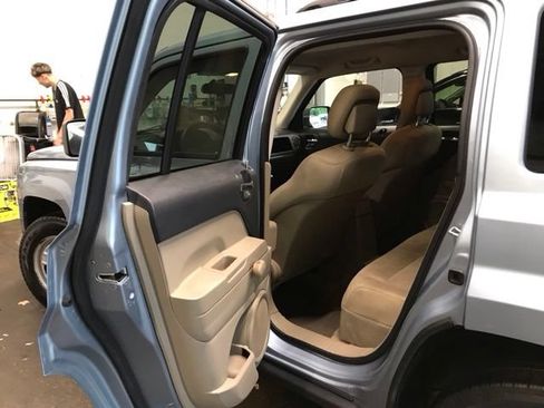 Used 2013 Jeep Patriot Sport FWD image 9