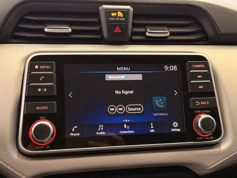 Used 2021 Nissan Versa SV image 27