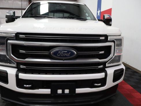 Used 2022 Ford F350 Platinum AWD/4WD image 18