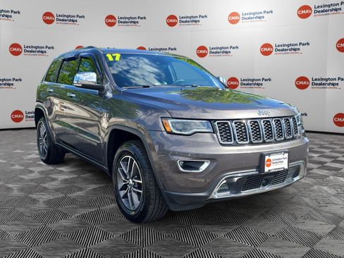 Used 2017 Jeep Grand Cherokee Limited w/ Luxury Group II AWD/4WD image 1