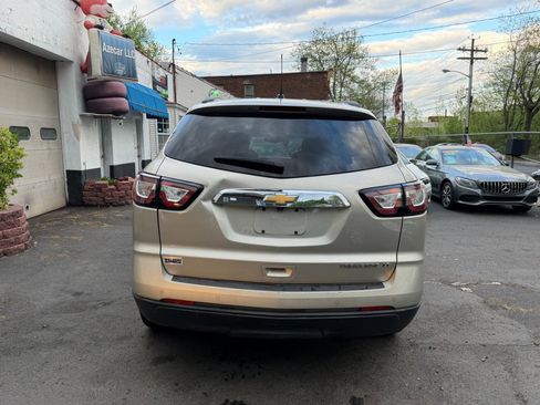 Used 2014 Chevrolet Traverse LT FWD image 7
