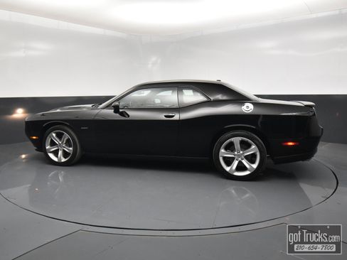 Used 2015 Dodge Challenger R/T w/ Quick Order Package 28B R/T image 3